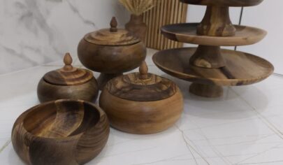 ظروف و دکوری‌های چوبی: ترکیب زیبایی، دوام و هنر طبیعی